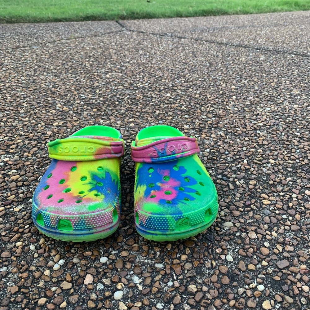 Girls Crocs. Junior 3. Tie dye.